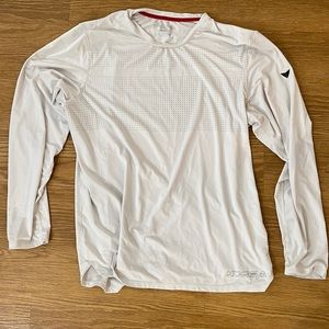 Luxury athleisure Korsa white long sleeve ventilated t shirt XL. Great condition